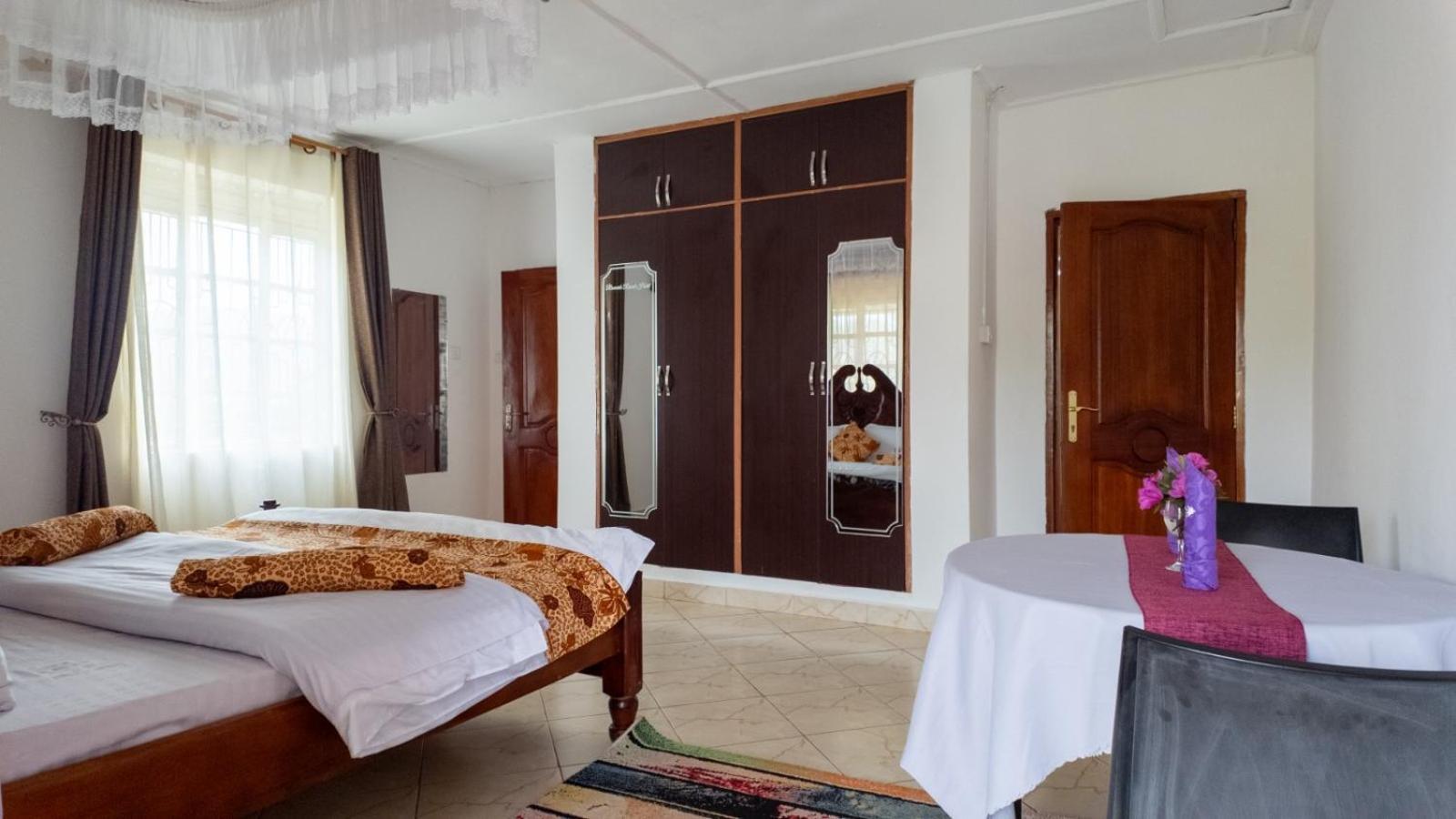 Riverside Resort Hotel Kabale Exterior foto